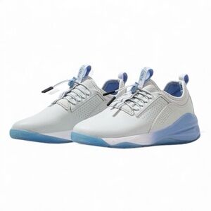 NIB Clove Women's Classic Grey Matter All-Purpose Healthcare Sneakers - Size 6.5